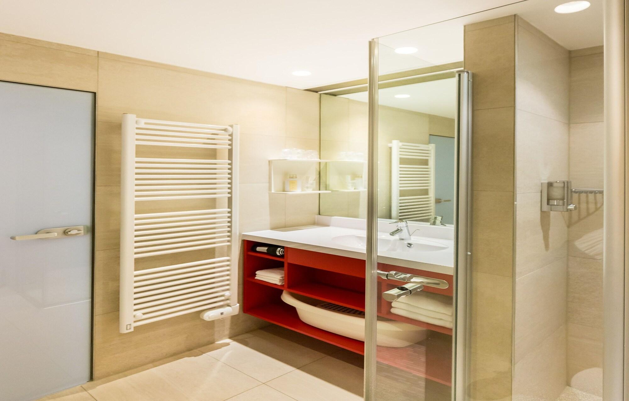 All In Red Thermenhotel Lutzmannsburg Dış mekan fotoğraf